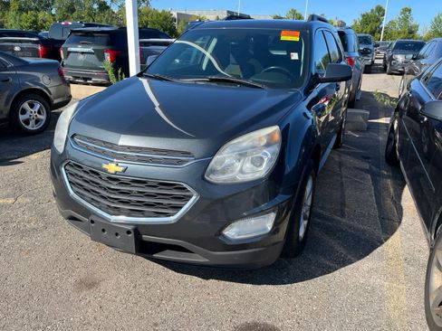 Used 2017 Chevrolet Equinox LT w/ Convenience Package AWD/4WD image 3