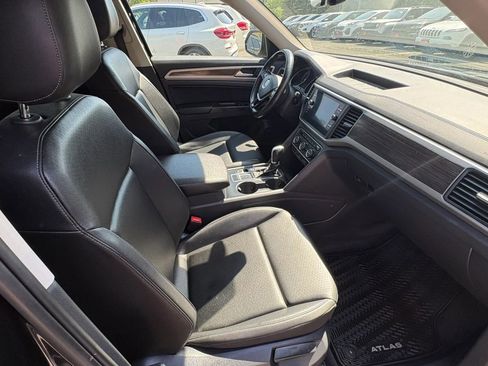 Used 2018 Volkswagen Atlas SE FWD image 32