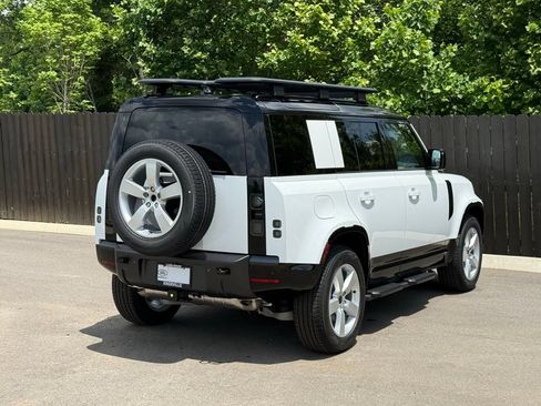New 2026 Land Rover Defender 110 X-Dynamic SE AWD/4WD image 5