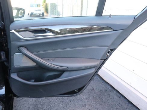 Used 2019 BMW 530i w/ Convenience Package image 46