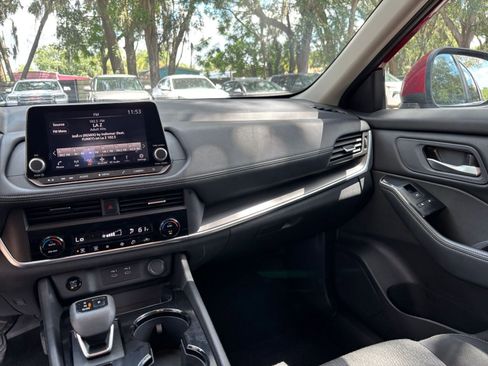 Used 2025 Nissan Rogue SV AWD/4WD image 65