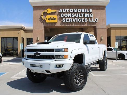 Used 2019 Chevrolet Silverado 2500 LT AWD/4WD image 1