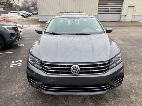 Used 2017 Volkswagen Passat 1.8T R-Line image 2