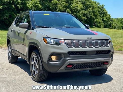 Used 2022 Jeep Compass Trailhawk AWD/4WD image 9