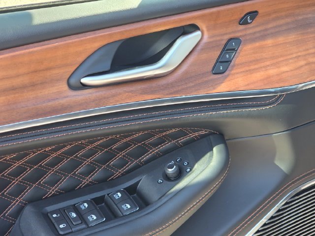 New 2027 Jeep Grand Cherokee Summit AWD/4WD image 23