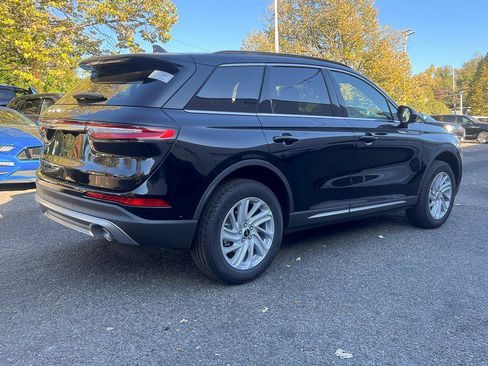 New 2026 Lincoln Corsair Premiere image 4