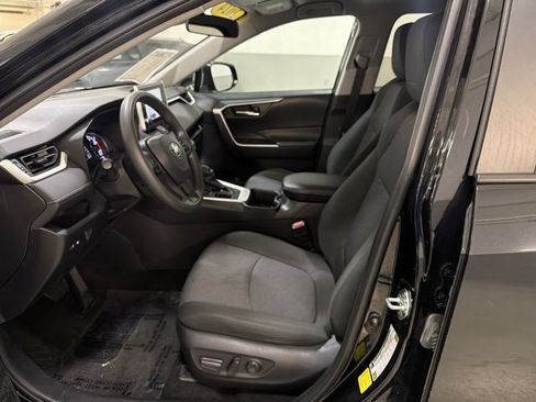 Used 2024 Toyota RAV4 XLE FWD image 15