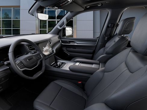 New 2025 Jeep Wagoneer L Series II w/ Convenience Group I AWD/4WD image 22