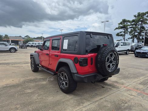 Used 2018 Jeep Wrangler Unlimited Sport S AWD/4WD image 11