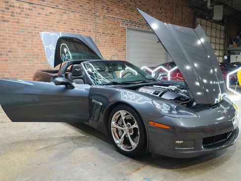 Used 2013 Chevrolet Corvette Grand Sport w/ 3LT Preferred Equipment Group RWD image 24