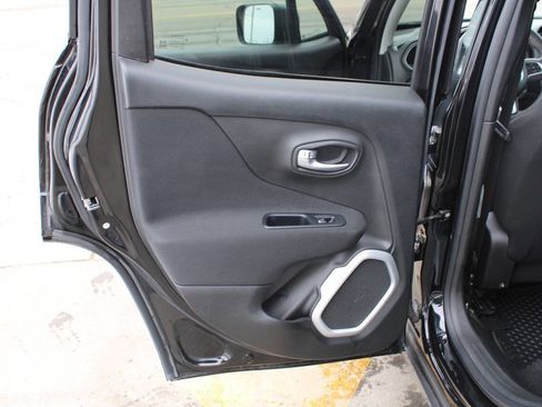 Used 2019 Jeep Renegade Sport w/ Sport Appearance Group image 49