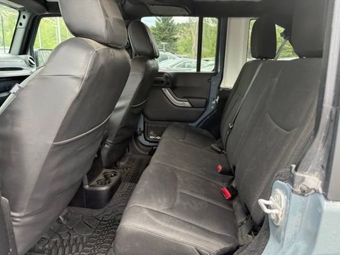 Used 2015 Jeep Wrangler Unlimited Sport w/ Quick Order Package 24S AWD/4WD image 9