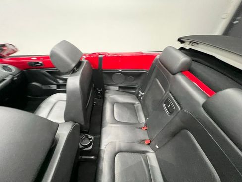 Used 2009 Volkswagen Beetle S image 26