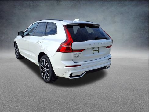 Certified 2024 Volvo XC60 B5 Plus AWD/4WD image 6