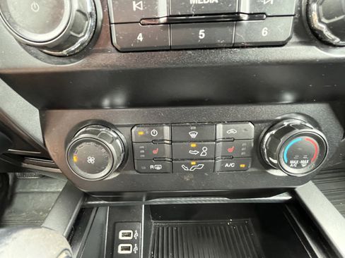 Used 2019 Ford F150 XLT w/ Equipment Group 302A Luxury AWD/4WD image 16