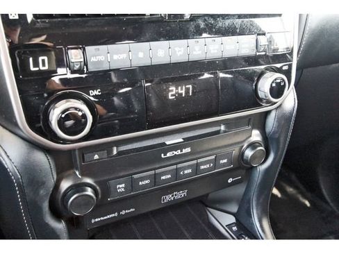 Used 2023 Lexus GX 460 Premium AWD/4WD image 25