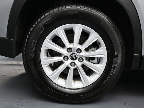 Used 2024 Toyota Grand Highlander XLE image 13