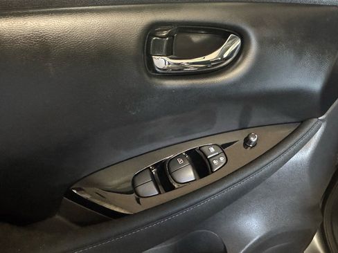 Used 2024 Nissan Leaf SV Plus image 13