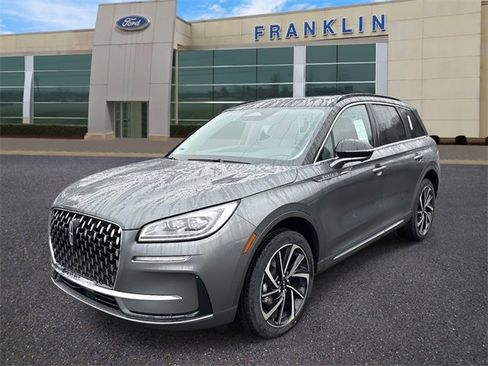 New 2026 Lincoln Corsair Reserve image 3