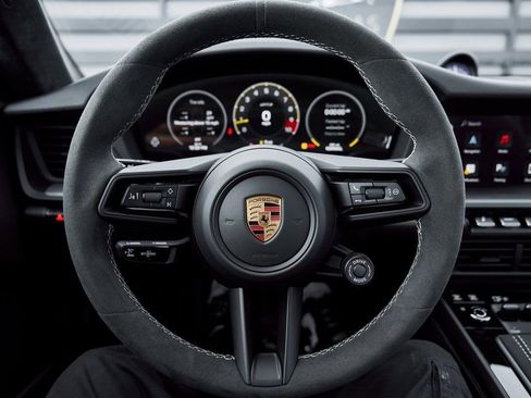 Used 2025 Porsche 911 GT3 w/ Chrono Package RWD image 47