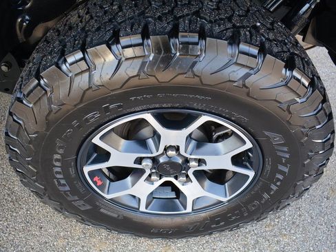 Used 2023 Jeep Wrangler Rubicon w/ Safety Group image 24