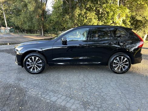 New 2025 Volvo XC60 B5 Core w/ Protection Package Premier image 5