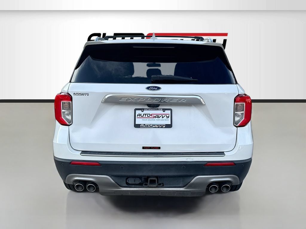 Used 2022 Ford Explorer Platinum w/ Equipment Group 601A AWD/4WD image 6