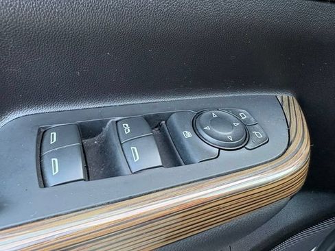 Used 2023 GMC Acadia SLE w/ Driver Convenience Package AWD/4WD image 15