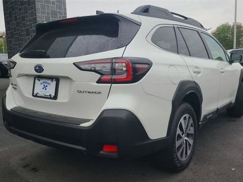 Certified 2025 Subaru Outback Premium AWD/4WD image 13