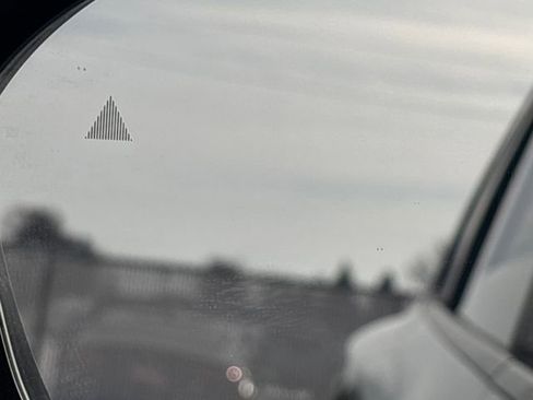 Used 2024 Nissan Rogue S image 40