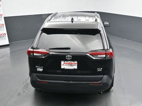 Used 2023 Toyota RAV4 XLE Premium image 30