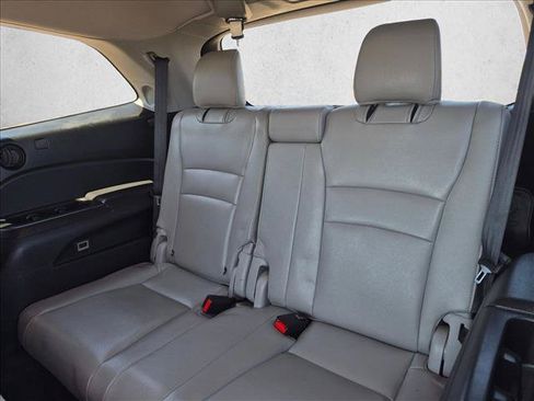 Used 2016 Honda Pilot Touring image 28