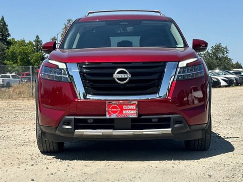 Used 2023 Nissan Pathfinder SL image 11