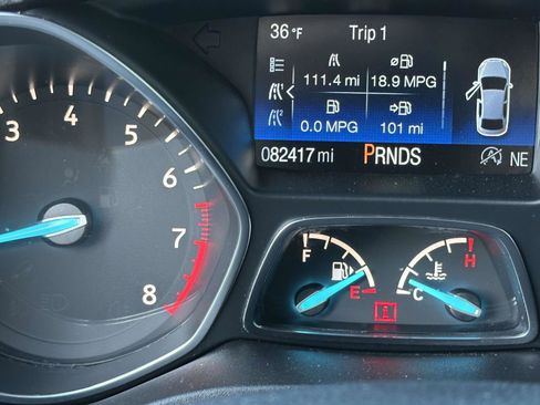 Used 2019 Ford Escape SE image 25