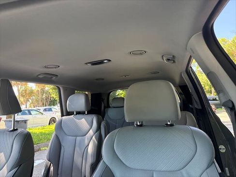 Used 2025 Hyundai Palisade SEL FWD image 15