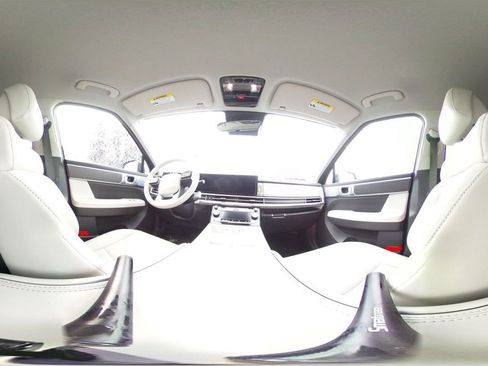 Used 2025 Hyundai Santa Fe SEL image 44