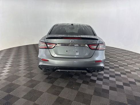 Used 2019 Nissan Maxima SR w/ Premium Package FWD image 6