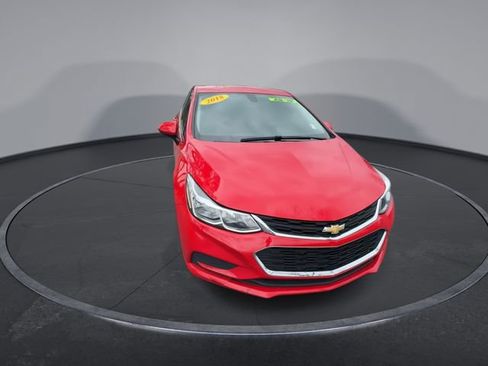 Used 2018 Chevrolet Cruze LS image 4