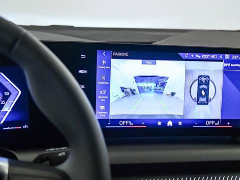Used 2026 BMW 228i w/ Technology Package FWD image 21