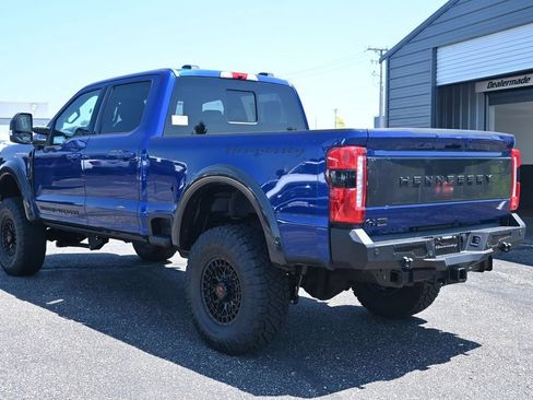 New 2026 Ford F250 Lariat w/ Black Appearance Package AWD/4WD image 8