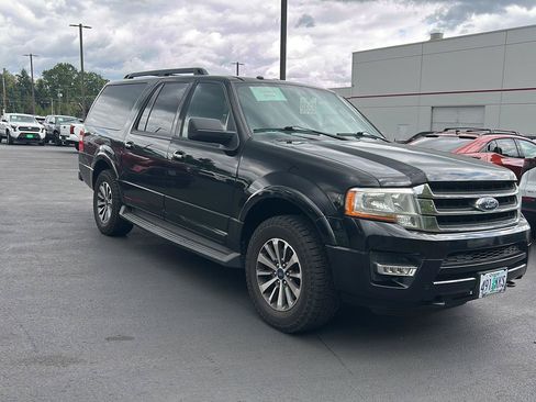 Used 2016 Ford Expedition EL XLT w/ Equipment Group 202A AWD/4WD image 6
