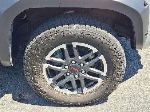 Used 2024 Toyota Tacoma TRD Sport w/ TRD Sport Upgrade Package AWD/4WD image 8