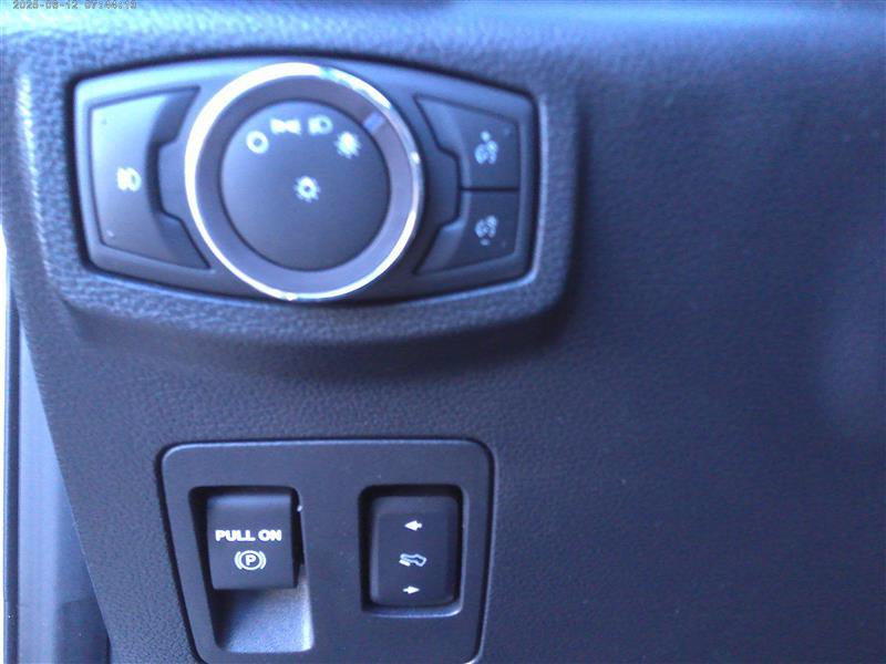 Used 2019 Ford Expedition XLT w/ Equipment Group 202A AWD/4WD image 20