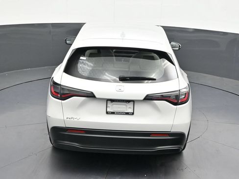 Used 2025 Honda HR-V LX image 17