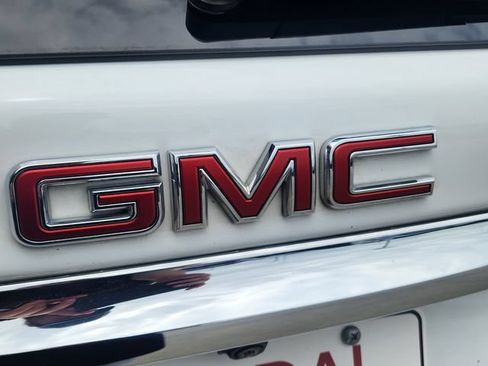 Used 2023 GMC Terrain SLT FWD image 18
