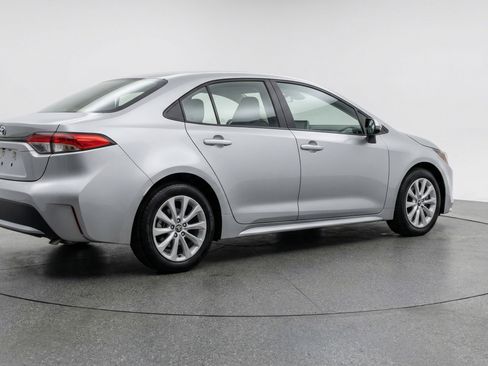 Used 2025 Toyota Corolla LE FWD image 9