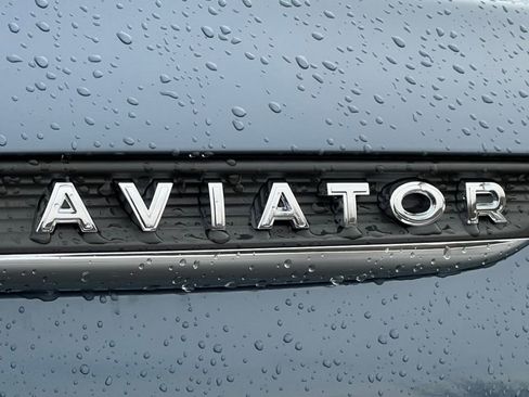 New 2026 Lincoln Aviator AWD image 2