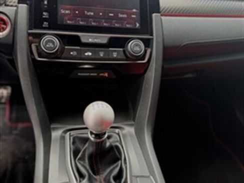 Used 2018 Honda Civic Type R image 16