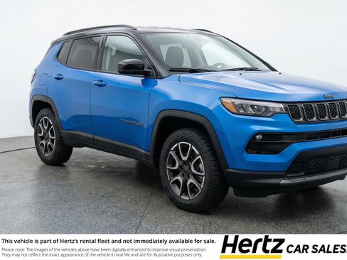 Used 2025 Jeep Compass Trailhawk AWD/4WD image 1