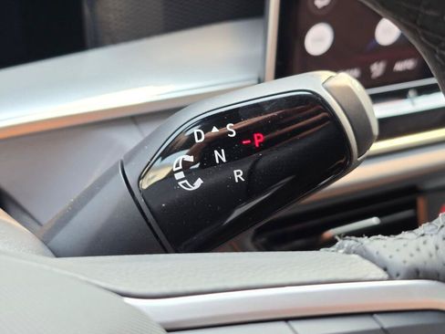 New 2026 Volkswagen Tiguan SE R-Line AWD/4WD image 28